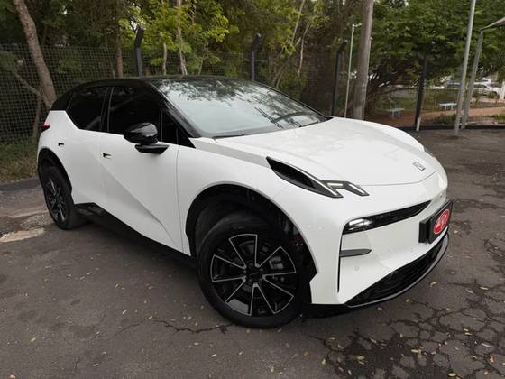 ZEEKR X 66 KW ELÉTRICO PREMIUM ZEEKR X 66 KW ELÉTRICO PREMIUM